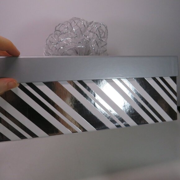 Metallic Silver Striped Gift Box Bow & (2) other Gift Boxes Holographic & white - Picture 4 of 14